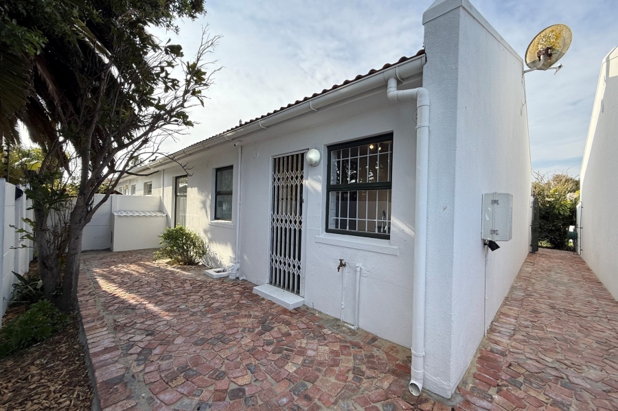 To Let 2 Bedroom Property for Rent in Flamingo Vlei Western Cape